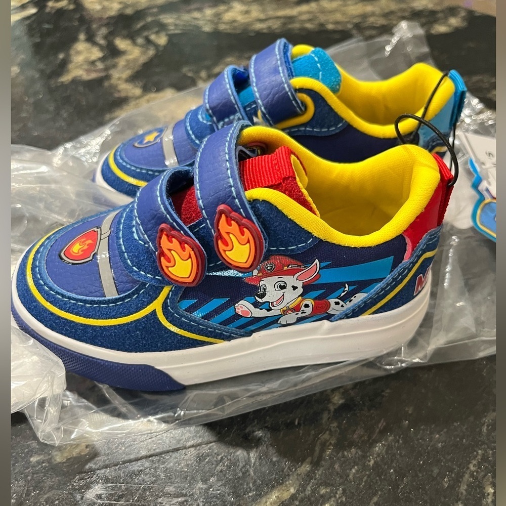 Paw Patrol Toddler Sneakers, size 7, new! - Picture 5 of 6